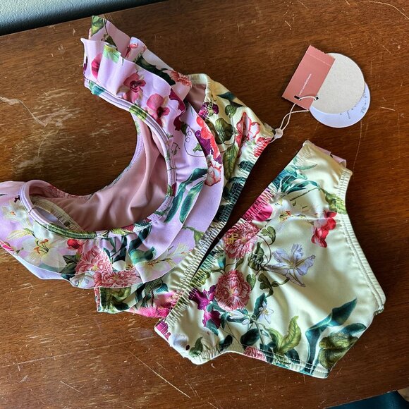 PQ SWIM KIDS {NWT} Ruffle Bikini in Summer Hibiscus | sizes 4 and 6 - Picture 3 of 9